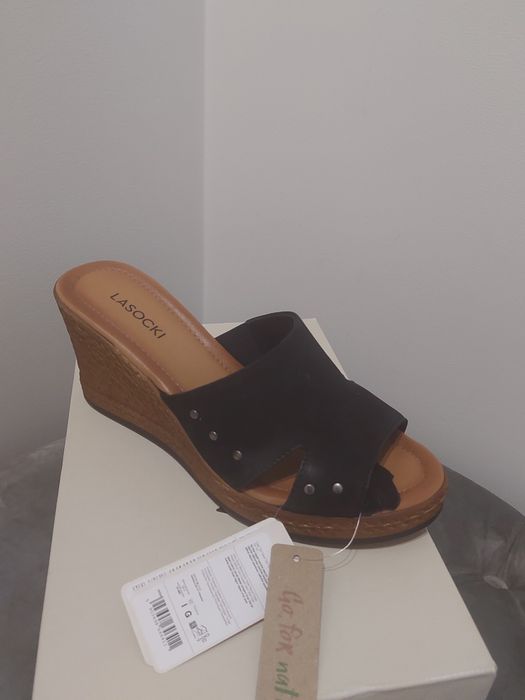 Nowe klapki firmy Lasocki