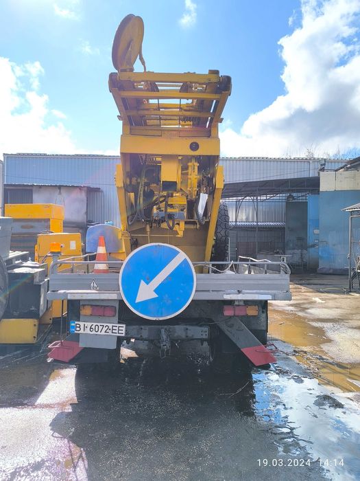 Автовишка АП-17 в робочому стані