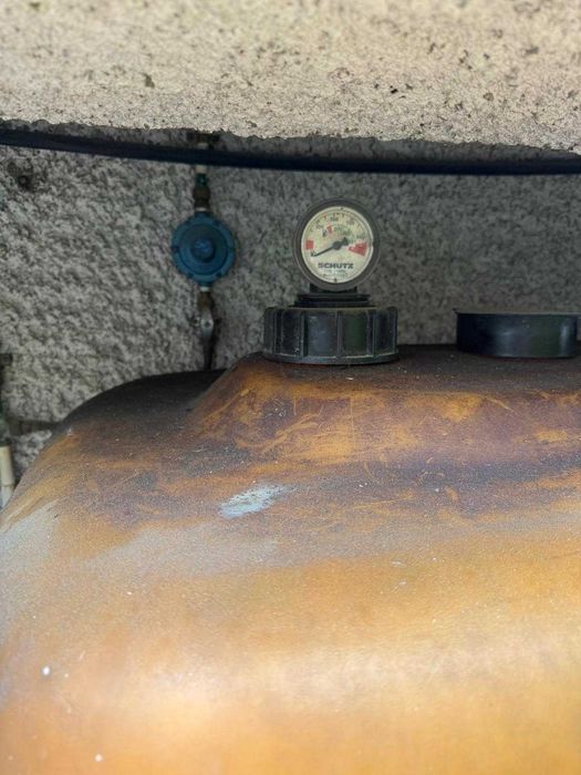 deposito gasóleo 150€ 
caldeira 300€