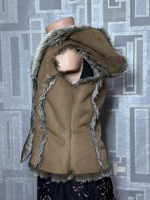 Жилетка тепла для дівчинки 8 років (128 см) штучна замша штучне хутро