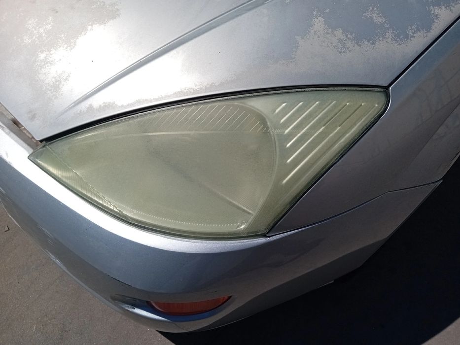 Ótica / farol esquerda FORD Focus I (DAW, DBW)