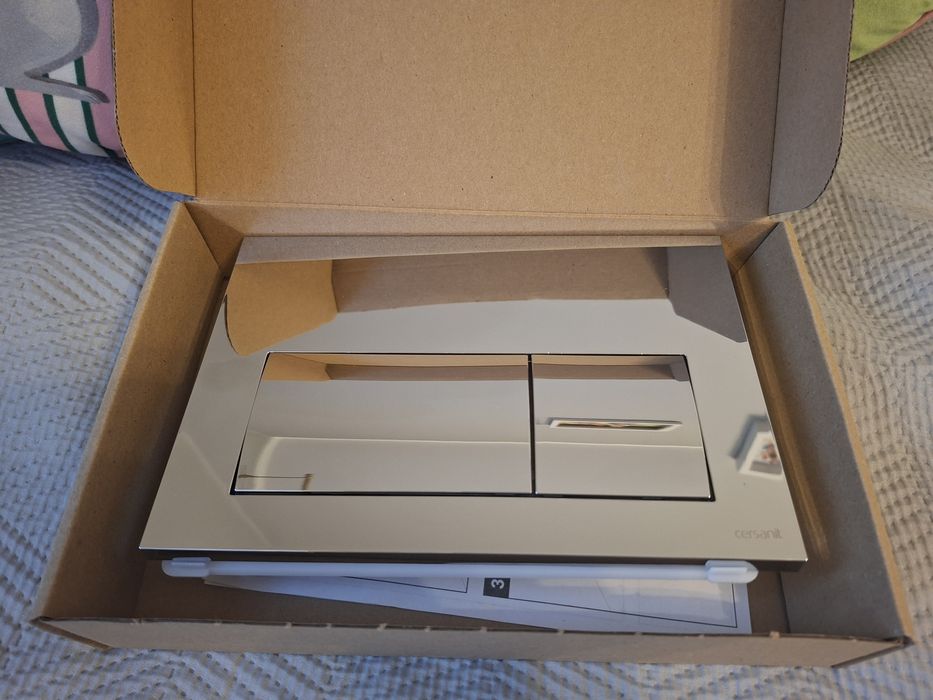 Nowy przycisk do spłuczki Cersanit srebrny