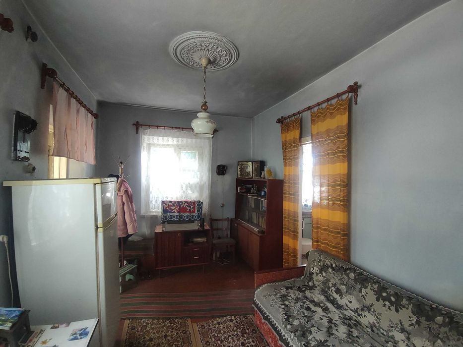 Продам будинок у смт. Обухівка, ділянка 33 сотки