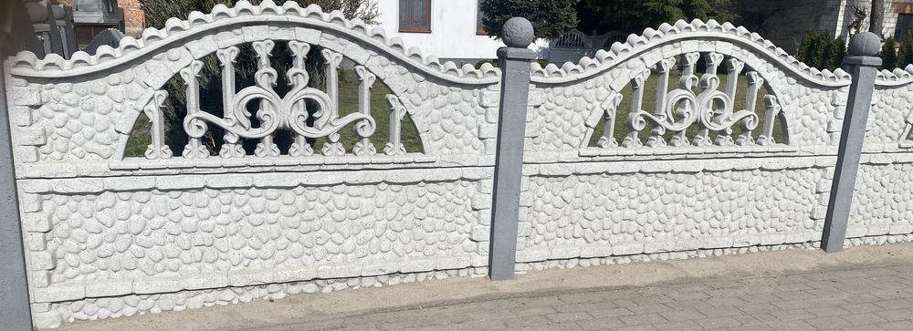 Plot ozdobny betonowy