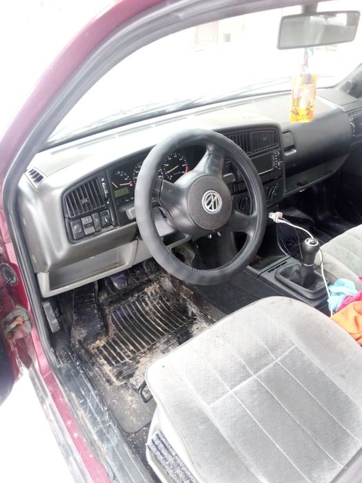 Продам срочно вольцваген пассат в 3 газ бензин