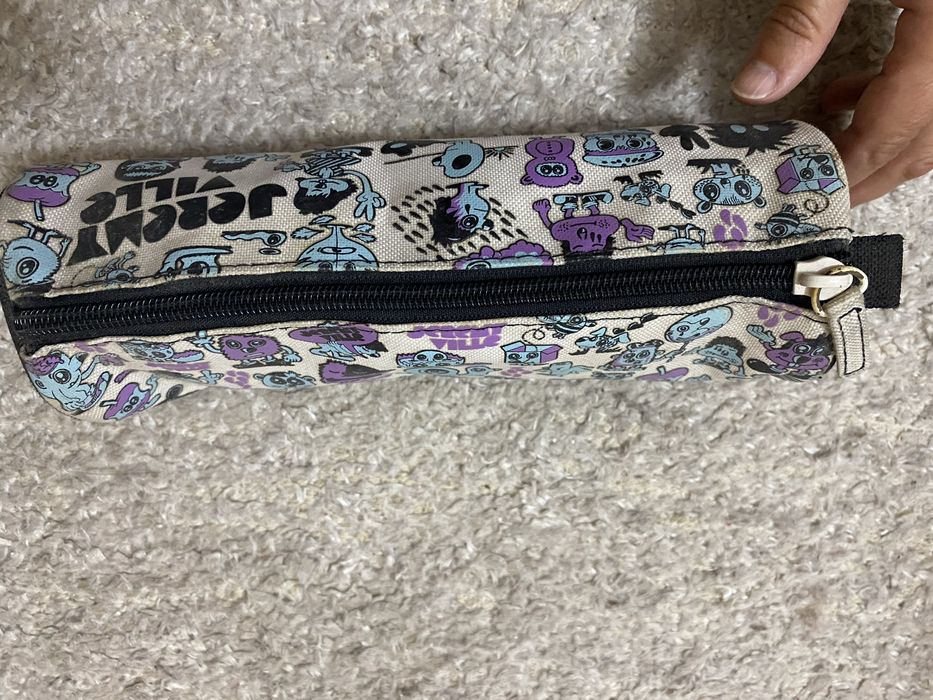 Estojo escolar como novo