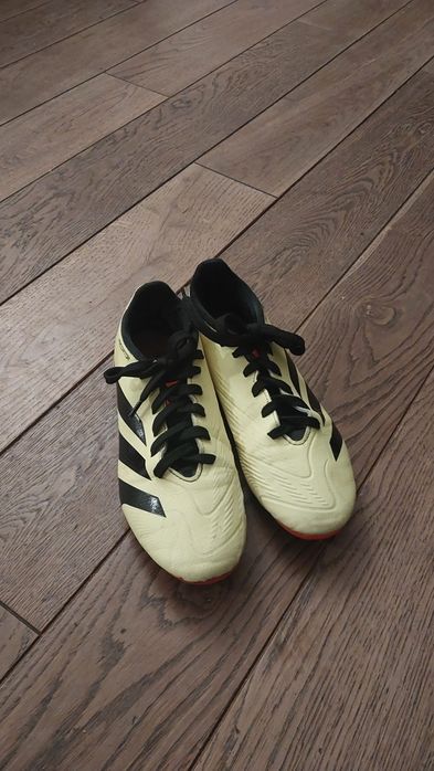 Korki do piłki nożnej 38 Adidas