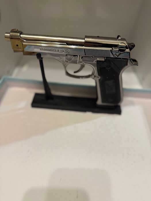 Beretta m9, зажигалка-пистолет, отличного качества