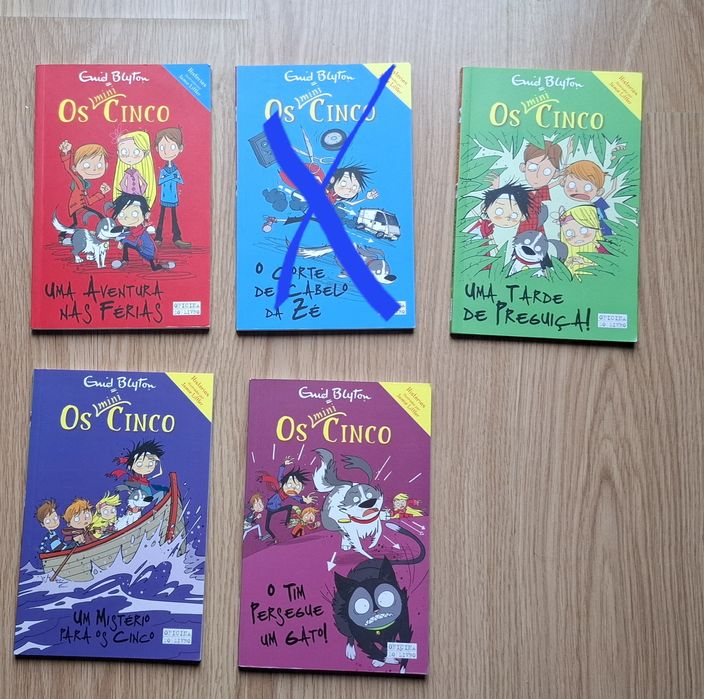 Livro da coleção dos Mini Cinco