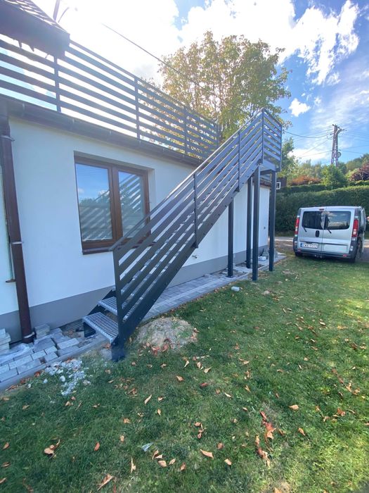 balustrady nierdzewne schody lakierowane proszkowo