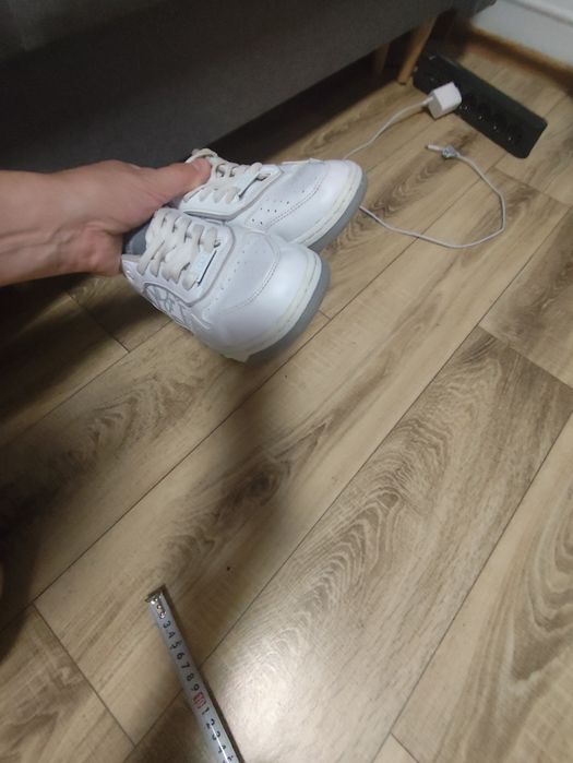 świetne piękne damskie trampki, rozmiar 39.wkładka 24,5-25 cm.
