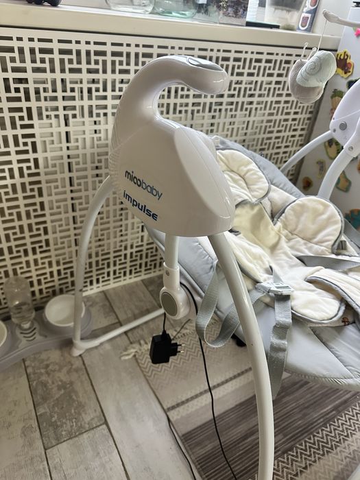 Дитяче крісло-гойдалка Mioobaby Impulse