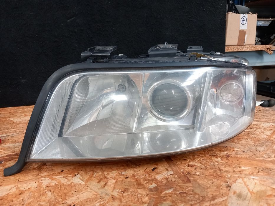 Ótica xenon esquerda Audi A6 C5
