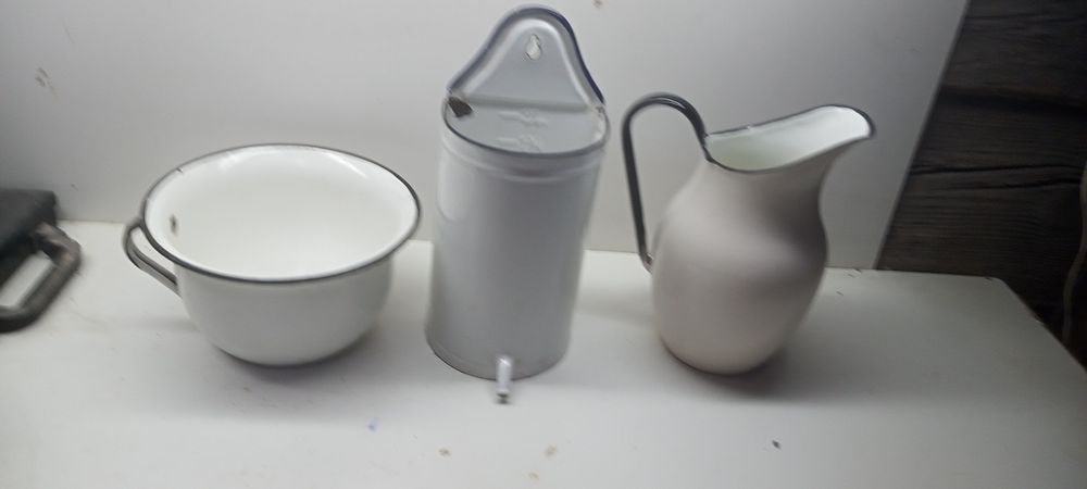 Zestaw medyczny domowy i inne przedmioty