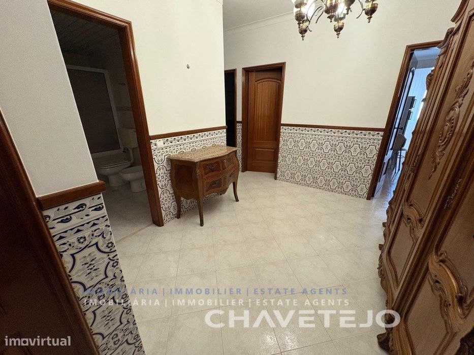 Apartamento T3 mobilado e equipado em Tomar perto espaços verdes.