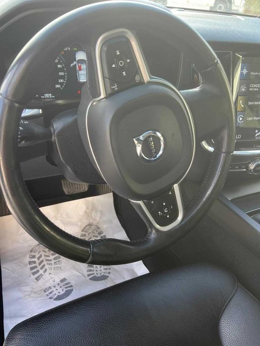 VOLVO V60 2.0 D3 Momentum