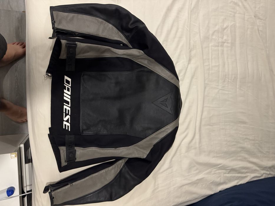 Casaco dainese bom estado tam.52