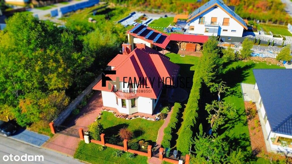 Dom 139 m2 w Chęcinach w cichym miejscu z zagospodarowaną działką.