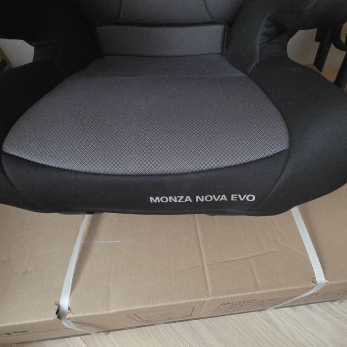 Автокрісло Recaro Monza Nova EVO
