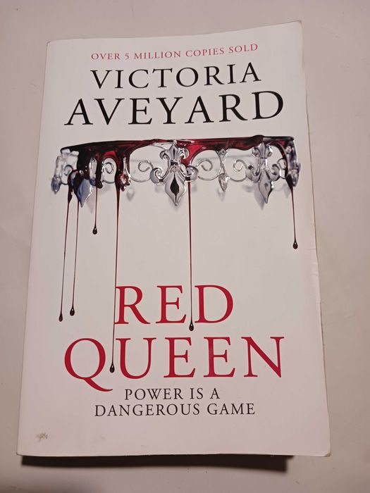 Red Queen (versão original), Victoria Aveyard