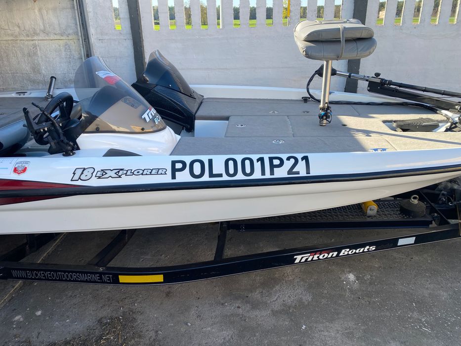Sprzedam  łódź Triton Explorer 18 plus przyczepa Triton