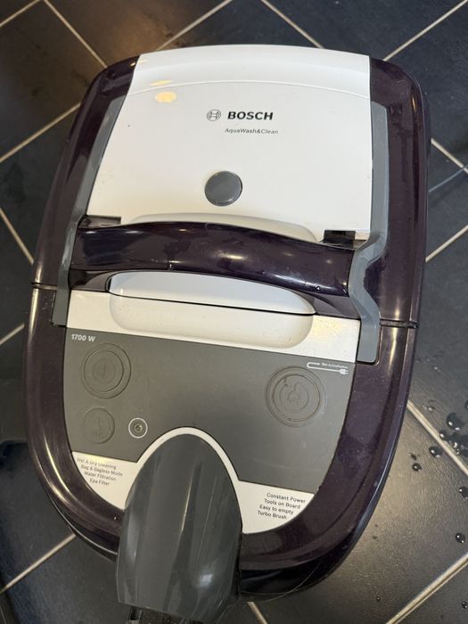 Пилосос миючий Bosch Wet&dry BWD41740