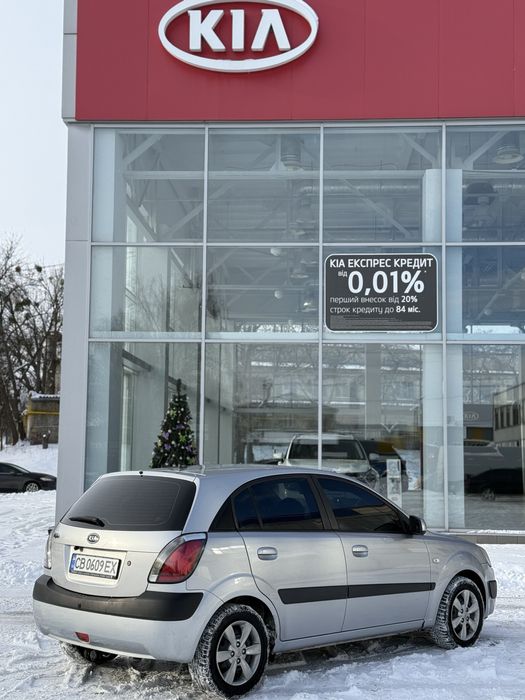 Продам киа рио !
