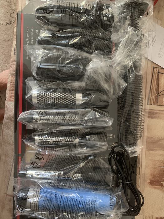 Фен для укладки волос GM-4833 c насадками