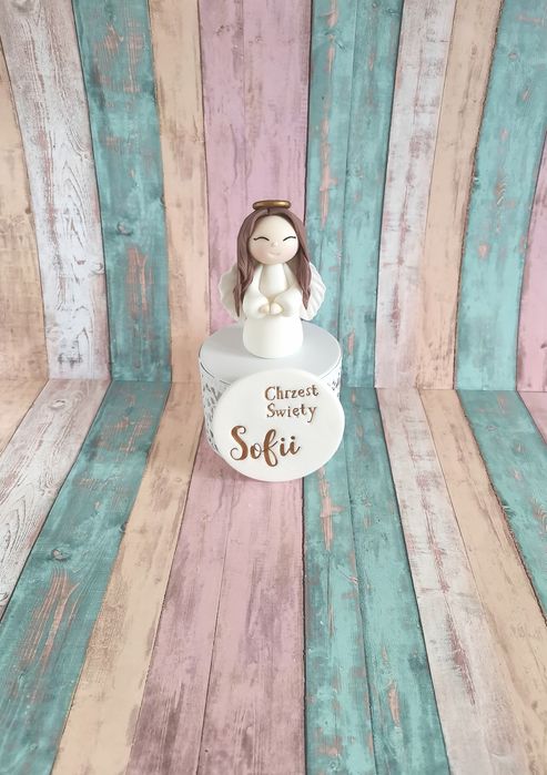 Dekoracja z masy cukrowej Aniołek chrzest święty Sofii