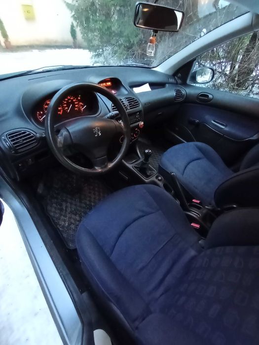 Peugeot 206, 2004r, jeden właściciel, niski przebieg, na chodzie.