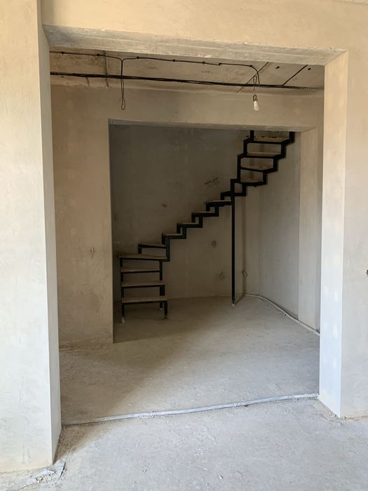 Квартира /таунхаус/ будинок  поруч центру міста , ЄОселя