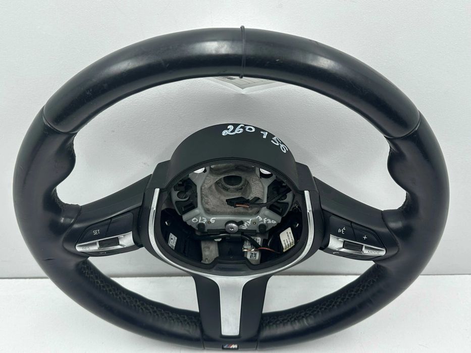 Volante - BMW Série 3 (F30)