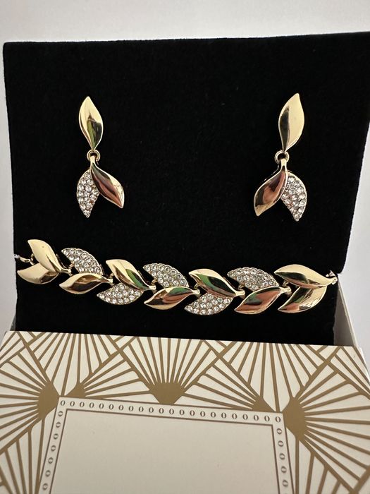 Pulseira + Brincos Dourados Oriflame