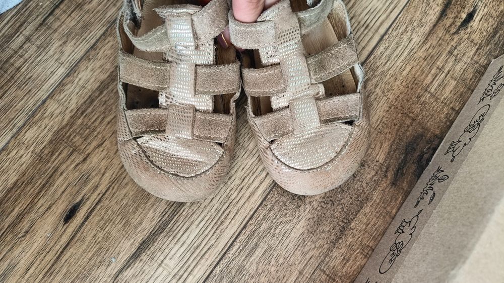 Kapcie obex isla złote 27