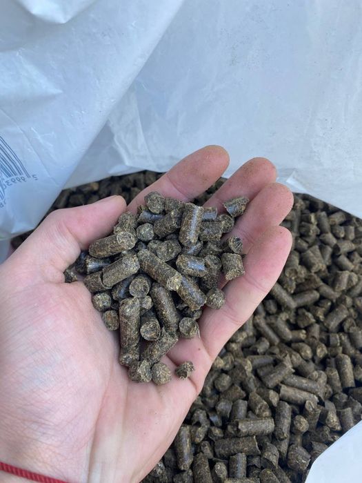 Продам пелету з лузги та відходів соняшника!