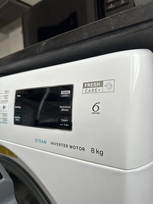 Máquina de Lavar Roupa Whirlpool 8kg – Excelente Estado