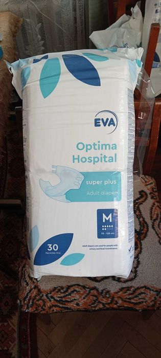 продаю памперси EVA 4 упаковкі. 30 штук в упаковці. розмір М