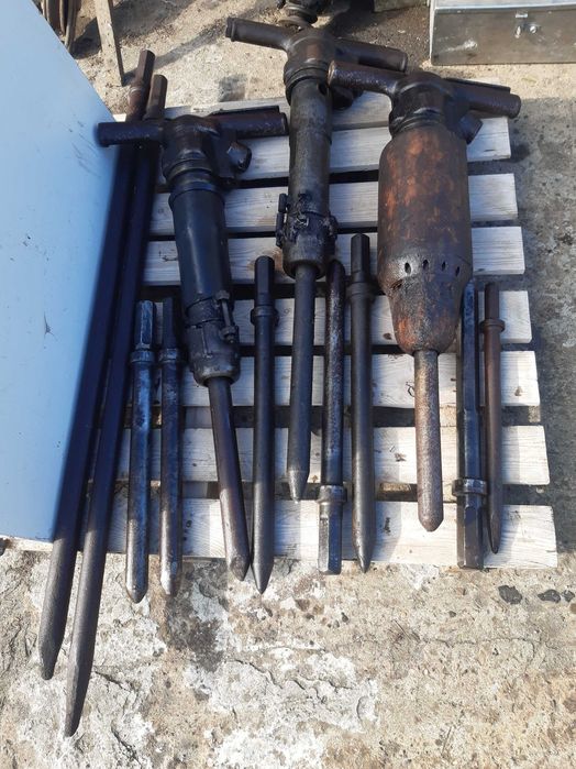 3 Młoty pneumatyczne plus 9 grotów