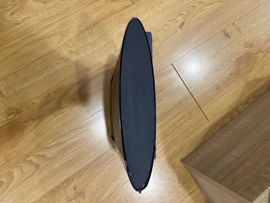 Playstation 3 Super Slim 500 GB em bom estado com 2 comandos e jogo