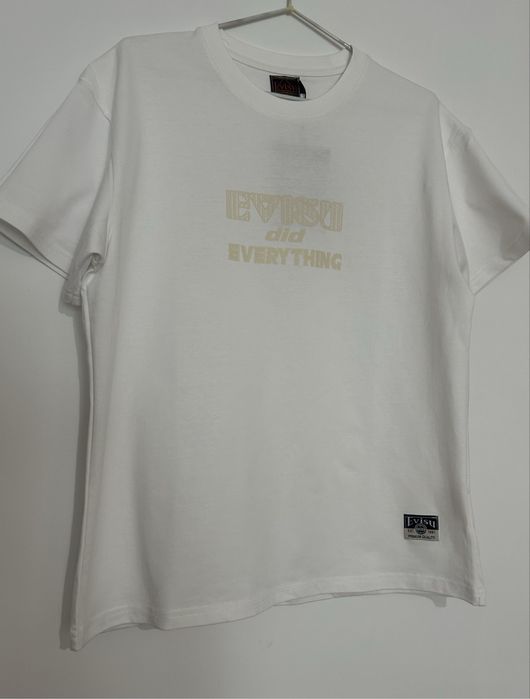 Нова футболка EVISU