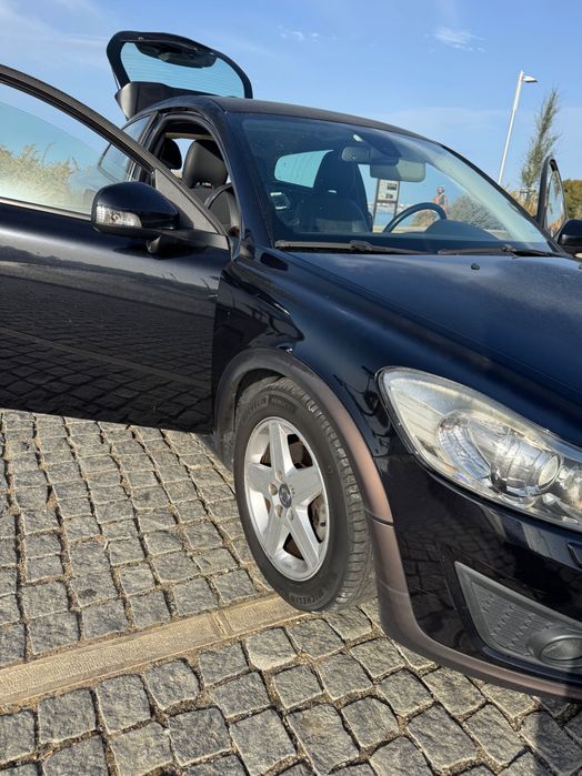 Carro citadino Volvo C30