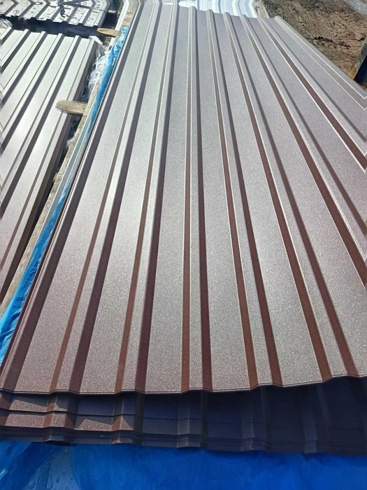 Blacha trapezowa na dach – tanio, różne kolory i długości