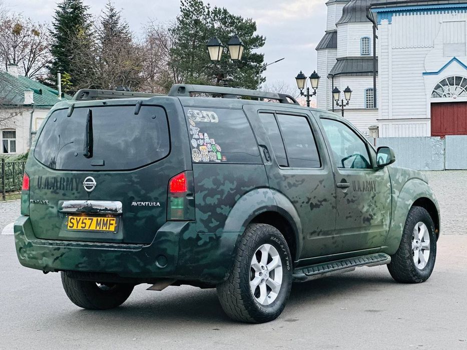 Продам Nissan Pathfinder 2,5 дизель полный привод