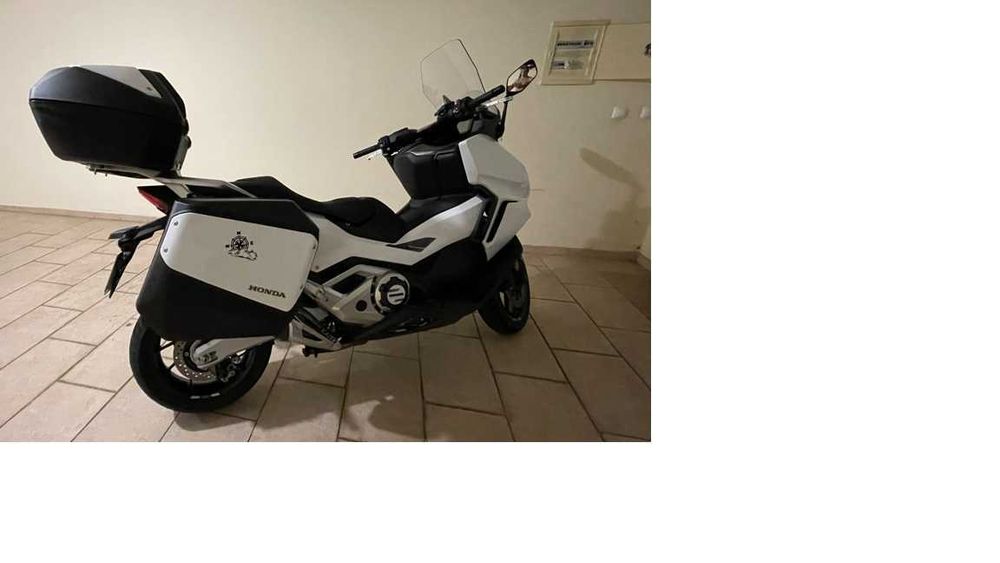 Honda Forza 750
