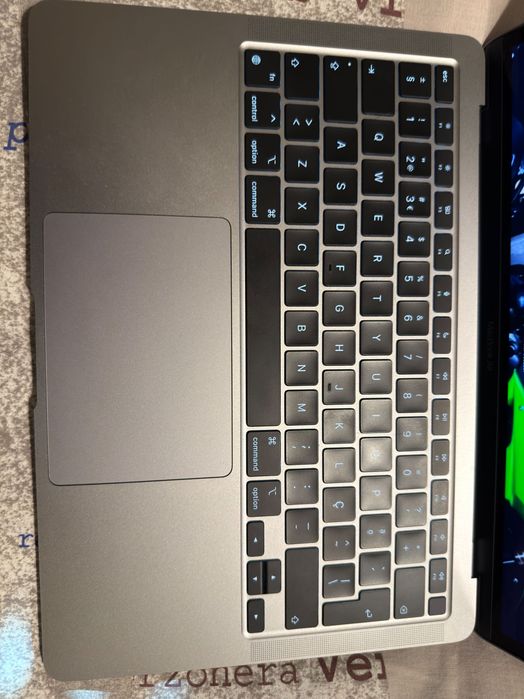 Apple MacBook Air