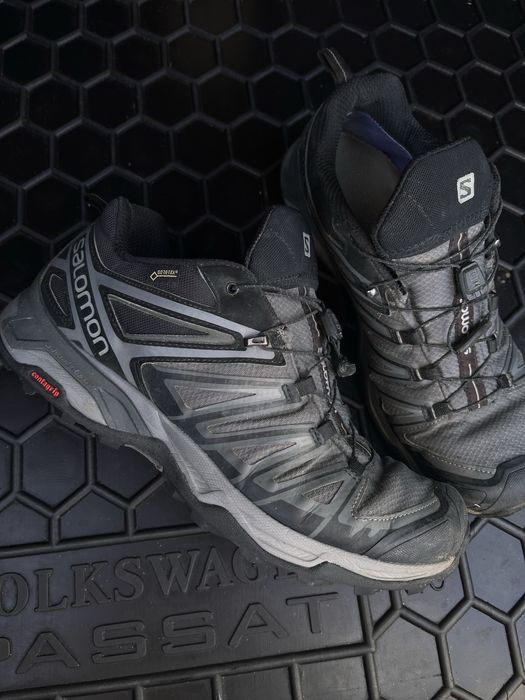 Salomon чоловічі кросівки