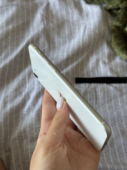 iPhone SE 2022 64Gb Neverlock