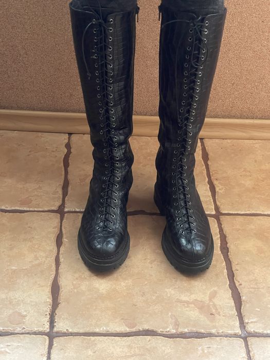 Чоботи жіночі шкіряні