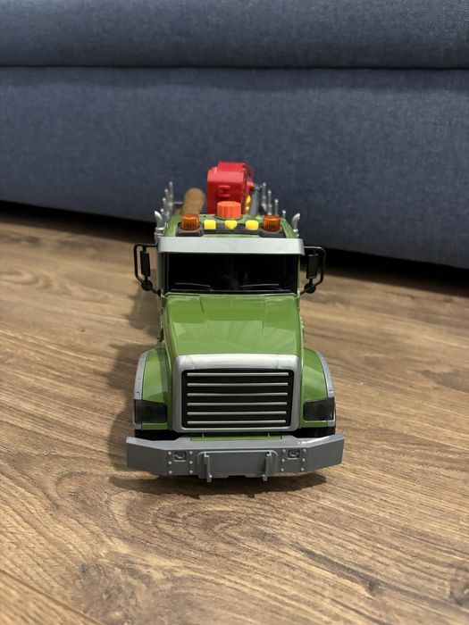 Ciężarówka z drewnem