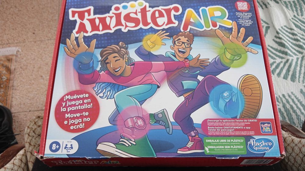 Jogo Twister Air Hasbro "NOVO"